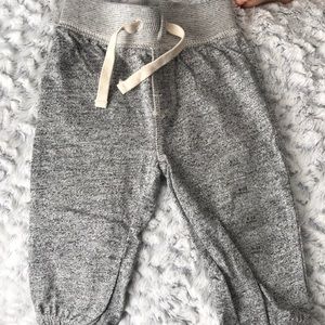 Baby Gap boys 6-12 mos grey sweatpants/jogger NWT